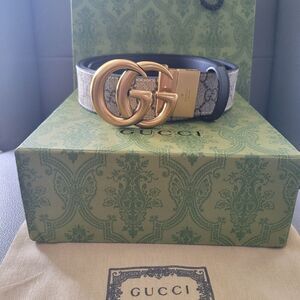Gucci Classic GG Gold Mens Belt. Size 44